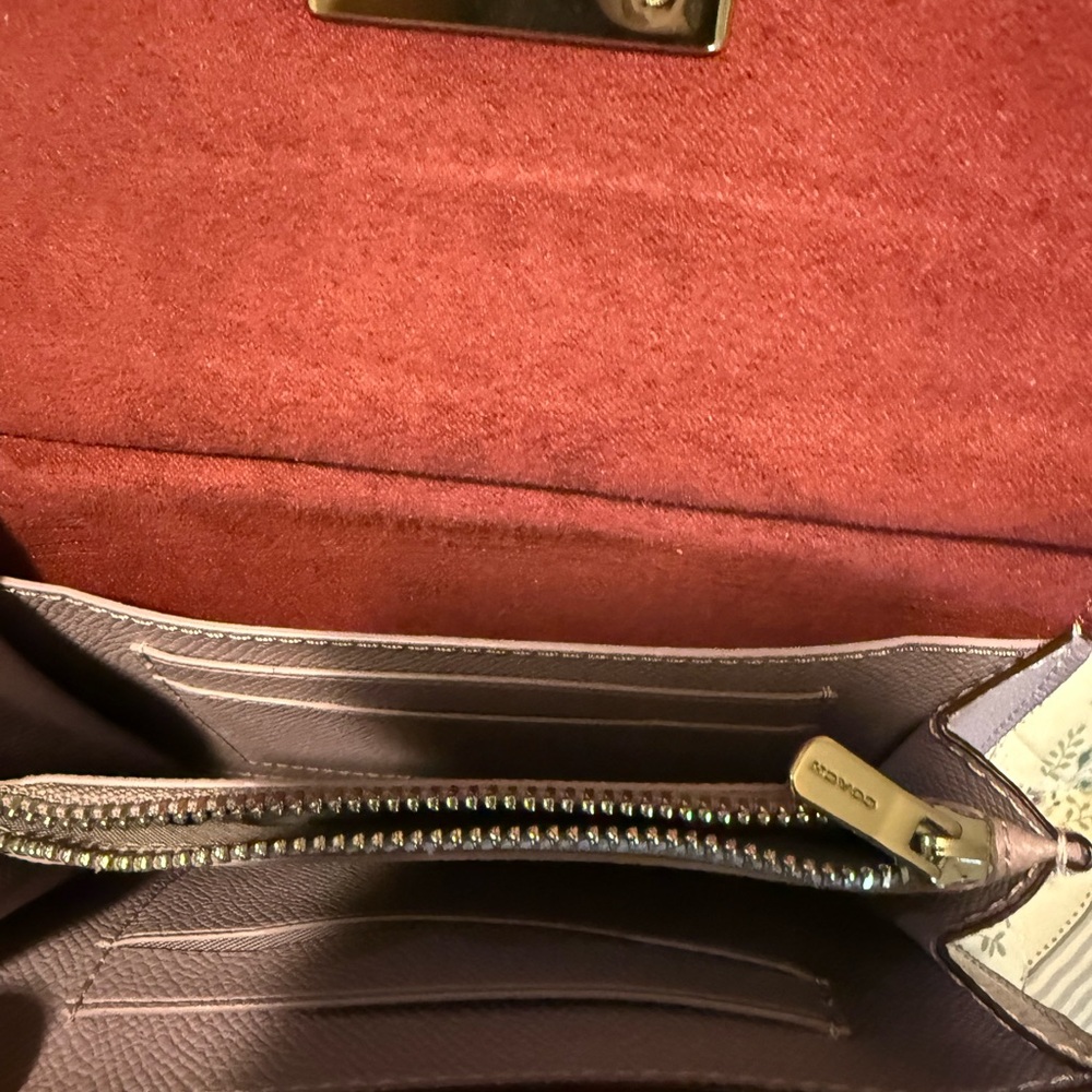 COACH Lavender Cassidy Turnlock Medium Wallet - Picture 6 of 6